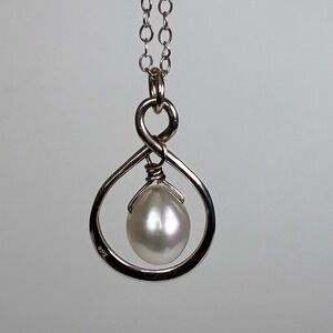 Sterling Silver Pearl Teardrop Pendant Necklace - White Pearl